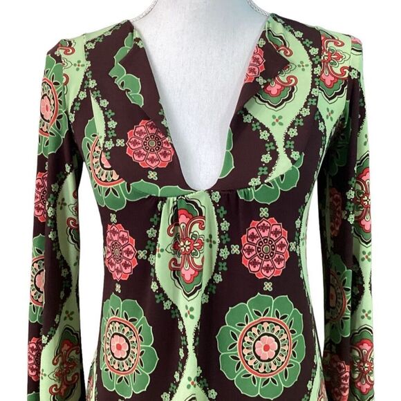 VELVET TORCH Velvet Torch Off The Shoulder Long Sleeve Mini Dress In Pink Green - Picture 8 of 10